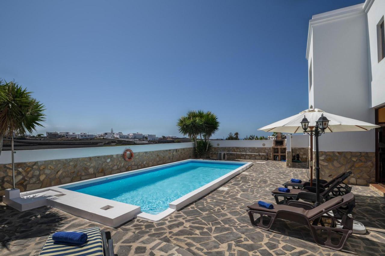 Villa Maria Tinajo Εξωτερικό φωτογραφία